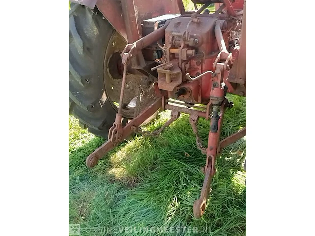 Tractor international, 383 met maaibalk - afbeelding 5 van  25