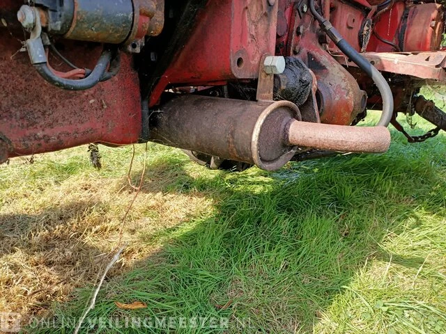Tractor international, 383 met maaibalk - afbeelding 17 van  25
