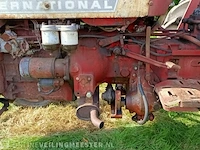 Tractor international, 383 met maaibalk - afbeelding 22 van  25
