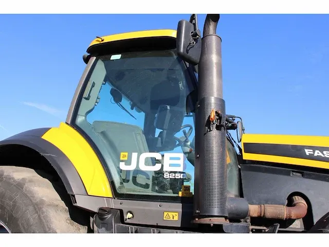 Tractor jcb fasttrac8250 - bj2010 - afbeelding 6 van  39