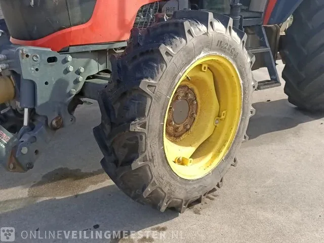 Tractor kubota, m8560, oranje, bouwjaar 2016 - afbeelding 30 van  44