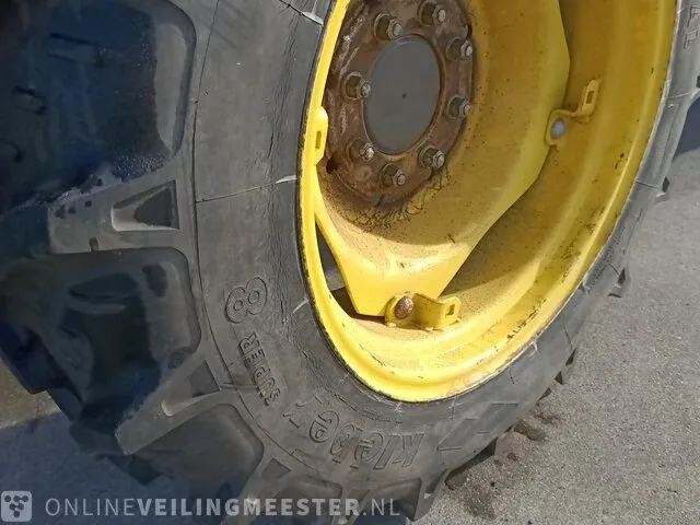 Tractor kubota, m8560, oranje, bouwjaar 2016 - afbeelding 32 van  44