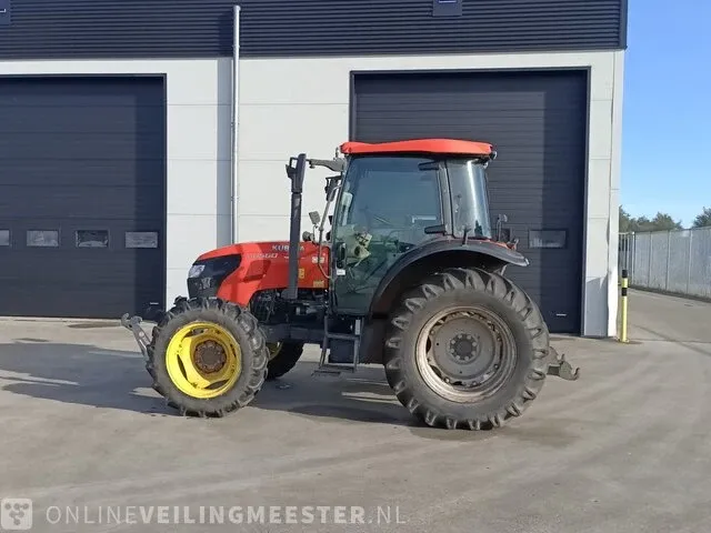 Tractor kubota, m8560, oranje, bouwjaar 2016 - afbeelding 23 van  44