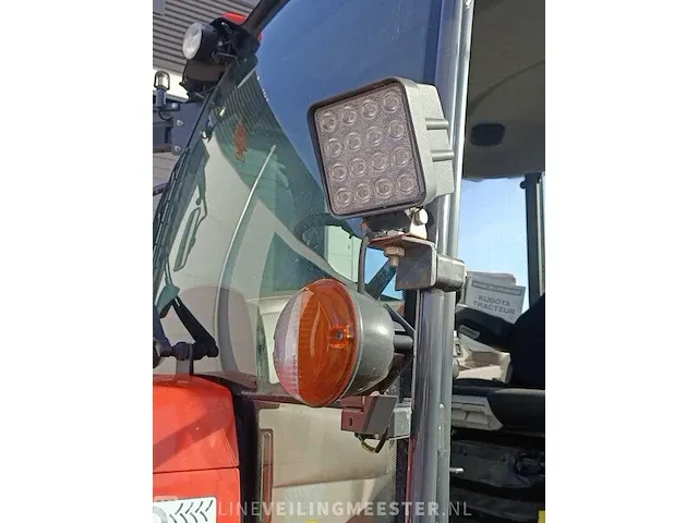 Tractor kubota, m8560, oranje, bouwjaar 2016 - afbeelding 38 van  44