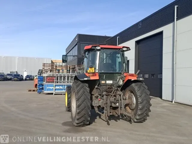 Tractor kubota, m8560, oranje, bouwjaar 2016 - afbeelding 42 van  44