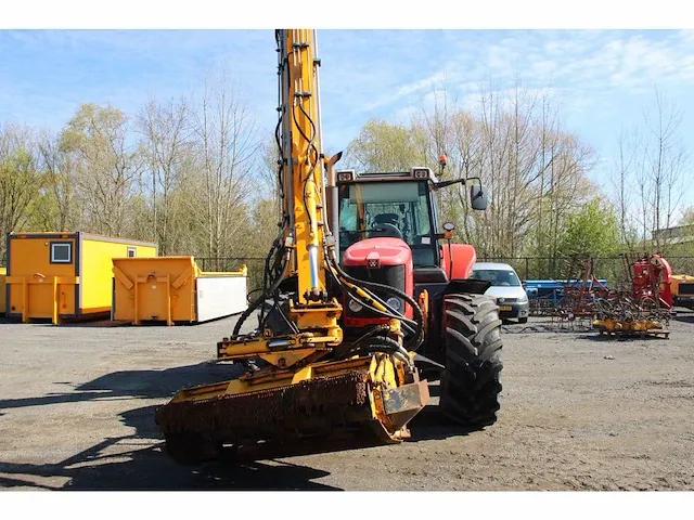 Tractor met maaiarm massey ferguson 6480 - afbeelding 2 van  49