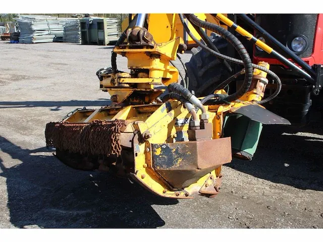 Tractor met maaiarm massey ferguson 6480 - afbeelding 3 van  49