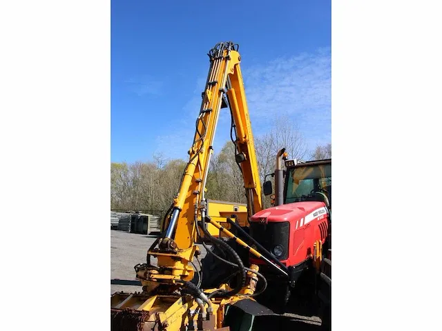 Tractor met maaiarm massey ferguson 6480 - afbeelding 4 van  49