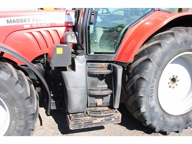 Tractor met maaiarm massey ferguson 6480 - afbeelding 13 van  49