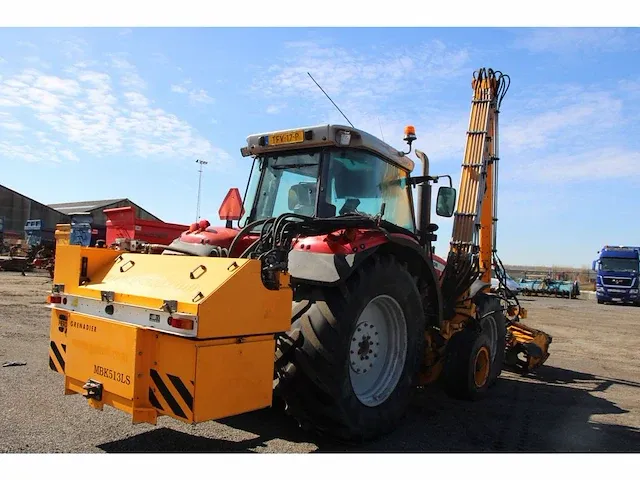 Tractor met maaiarm massey ferguson 6480 - afbeelding 18 van  49