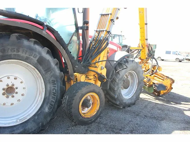 Tractor met maaiarm massey ferguson 6480 - afbeelding 20 van  49