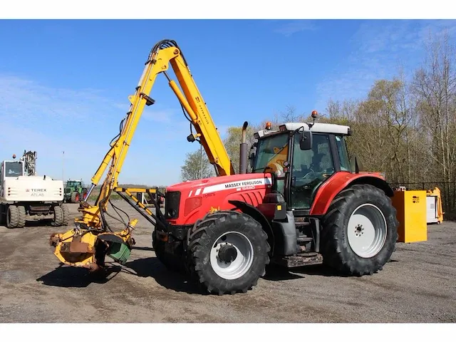Tractor met maaiarm massey ferguson 6480 - afbeelding 12 van  49