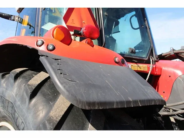 Tractor met maaiarm massey ferguson 6480 - afbeelding 24 van  49