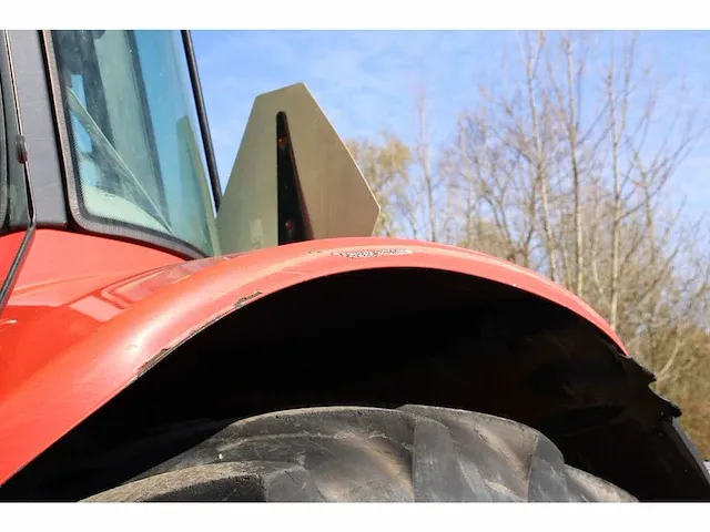 Tractor met maaiarm massey ferguson 6480 - afbeelding 26 van  49