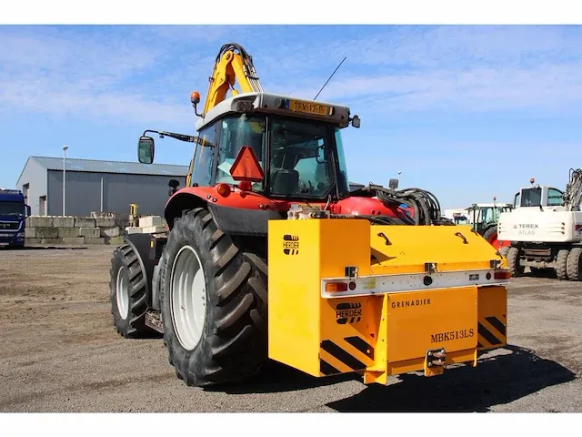 Tractor met maaiarm massey ferguson 6480 - afbeelding 45 van  49