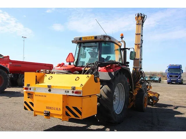 Tractor met maaiarm massey ferguson 6480 - afbeelding 47 van  49