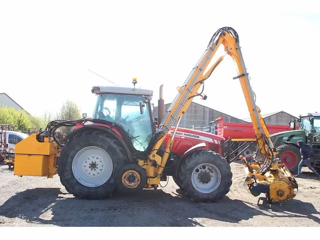 Tractor met maaiarm massey ferguson 6480 - afbeelding 48 van  49