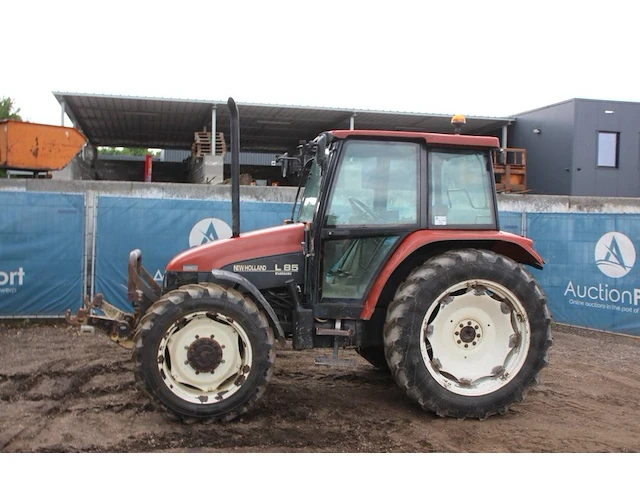 Tractor new holland l 85 diesel - afbeelding 1 van  1