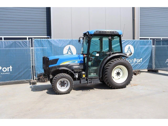 Tractor new holland t4020v diesel 64pk - afbeelding 1 van  1