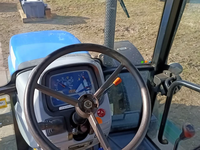 Tractor new holland, td5040, bouwjaar 2010 - afbeelding 8 van  40