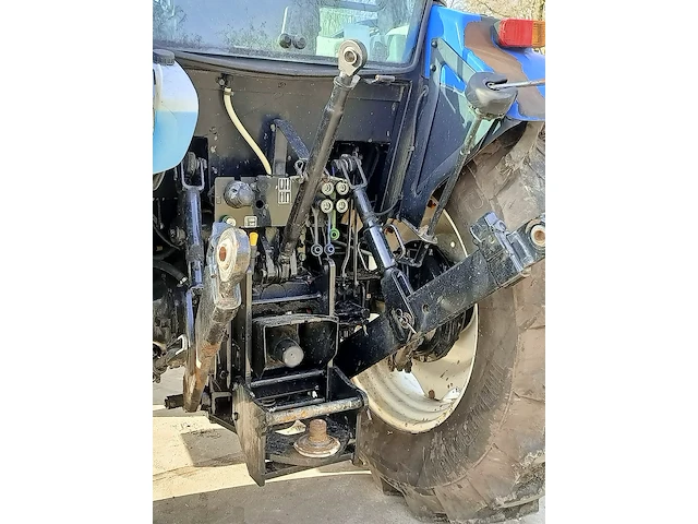 Tractor new holland, td5040, bouwjaar 2010 - afbeelding 18 van  40