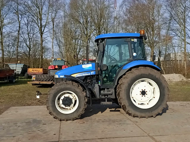 Tractor new holland, td5040, bouwjaar 2010 - afbeelding 12 van  40