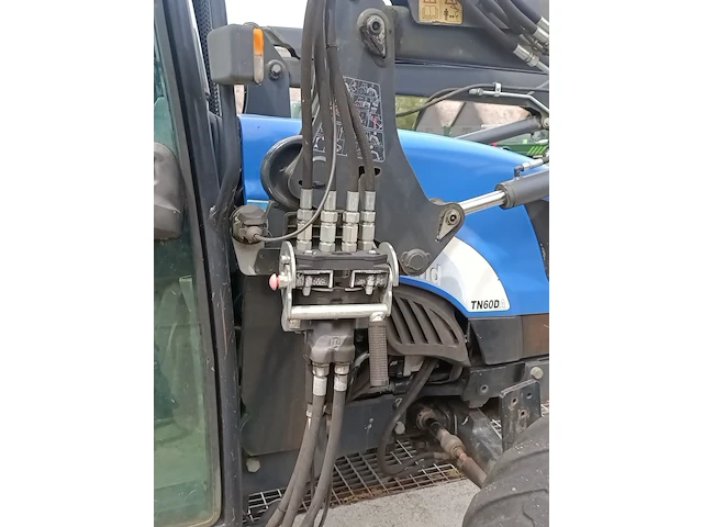 Tractor, new holland, tn60d met voorlader 520tl en vork, 2005 - afbeelding 31 van  52