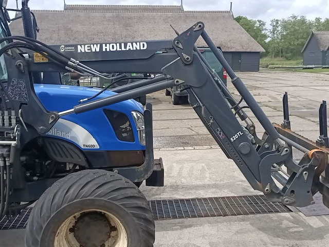 Tractor, new holland, tn60d met voorlader 520tl en vork, 2005 - afbeelding 33 van  52