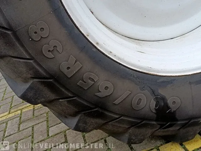 Tractor new holland, ts100a, bouwjaar 2014 | 10099h. | t-19-ddx - afbeelding 15 van  35