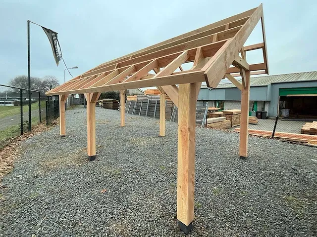 Traditionele douglas kapschuur 1560x460x325 cm - afbeelding 17 van  17