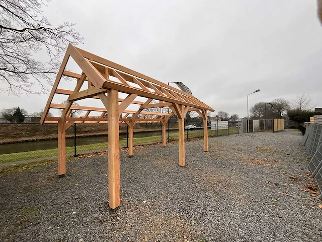 Traditionele douglas kapschuur 560x360x325 cm - afbeelding 15 van  17