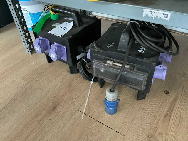 Trafo 230/24volt (2x) - afbeelding 1 van  4