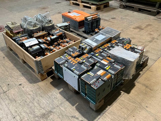 Trafo's - afbeelding 1 van  7