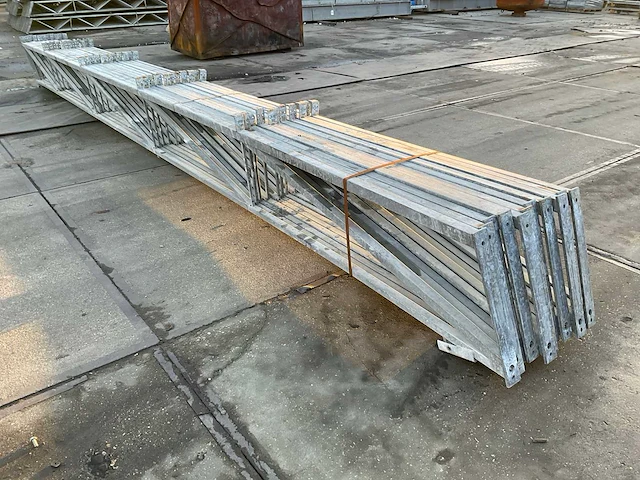 Tralie spant (12,80 mtr) (5x) - afbeelding 1 van  13
