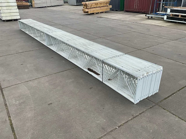 Tralie spant (8 mtr) (12x) - afbeelding 1 van  9