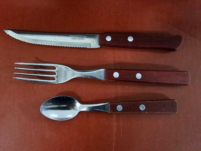 Tramontina - steak bestek mes, vork en lepel set (45x) - afbeelding 1 van  3