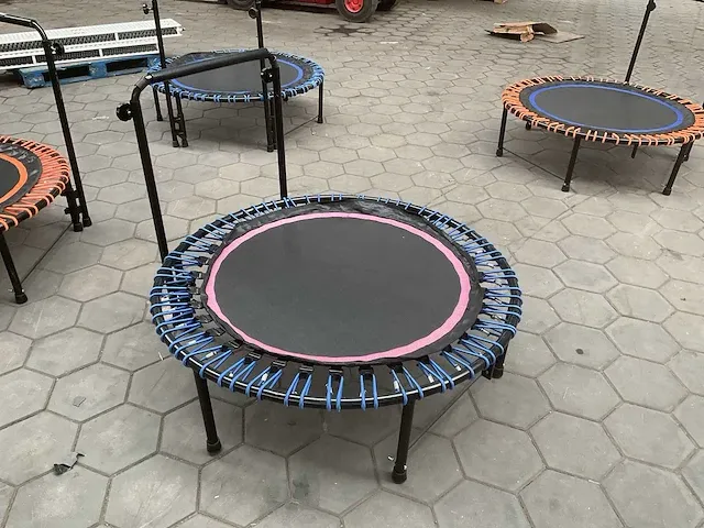 Trampoline - afbeelding 1 van  4