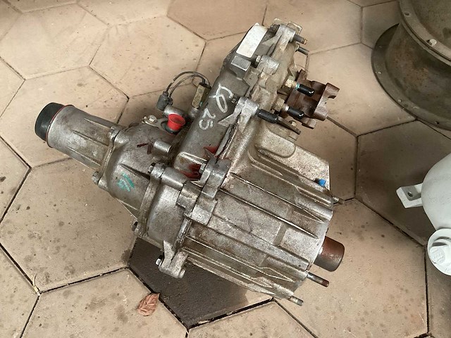Transfer case - afbeelding 1 van  3