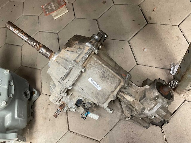 Transfer case - afbeelding 2 van  3
