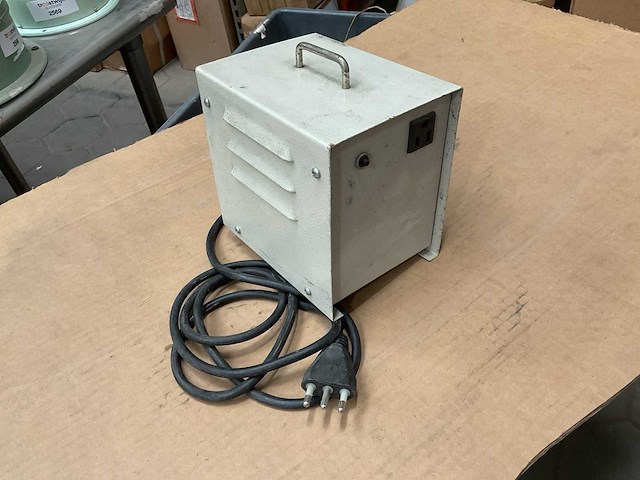 Transformator - afbeelding 1 van  3