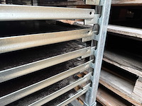 Transport kar (235x) met bled (848x) - afbeelding 9 van  12