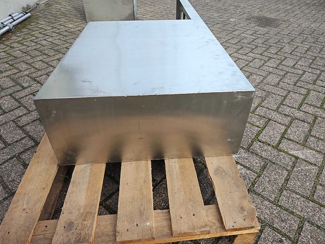 Transportkist onderbouw vrachtwagen - afbeelding 8 van  11