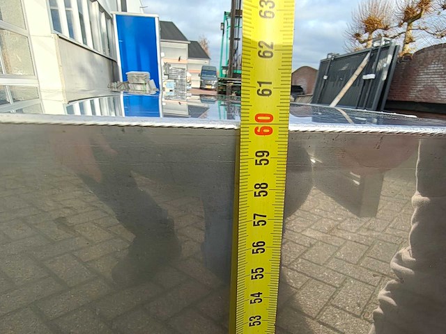 Transportkist onderbouw vrachtwagen - afbeelding 3 van  11