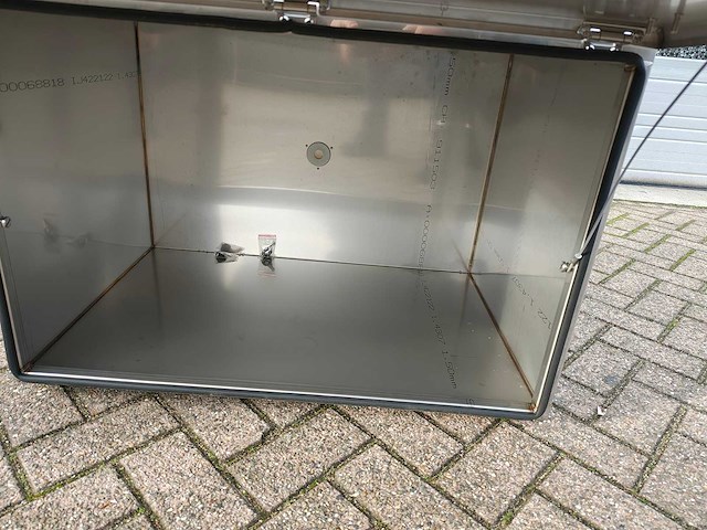 Transportkist onderbouw vrachtwagen - afbeelding 8 van  11