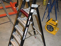 Trap alrex taurus met vijf treden en bordes. - afbeelding 2 van  3