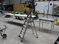 Trap altrex met 3 treden en bordes. - afbeelding 1 van  2