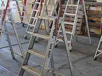 Trap dirks 4 treden en bordes - afbeelding 2 van  2