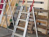 Trap dirks 5 treden en bordes - afbeelding 2 van  2
