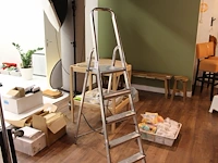 Trap met vier treden en bordes. - afbeelding 1 van  2