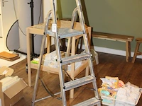 Trap met vier treden en bordes. - afbeelding 2 van  2